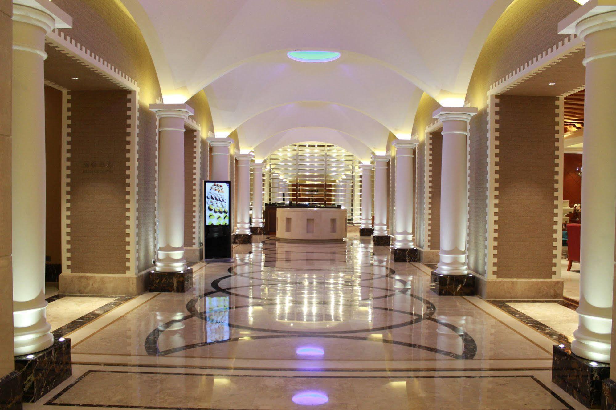 Grand Skylight International Hotel Vuhaj Kültér fotó