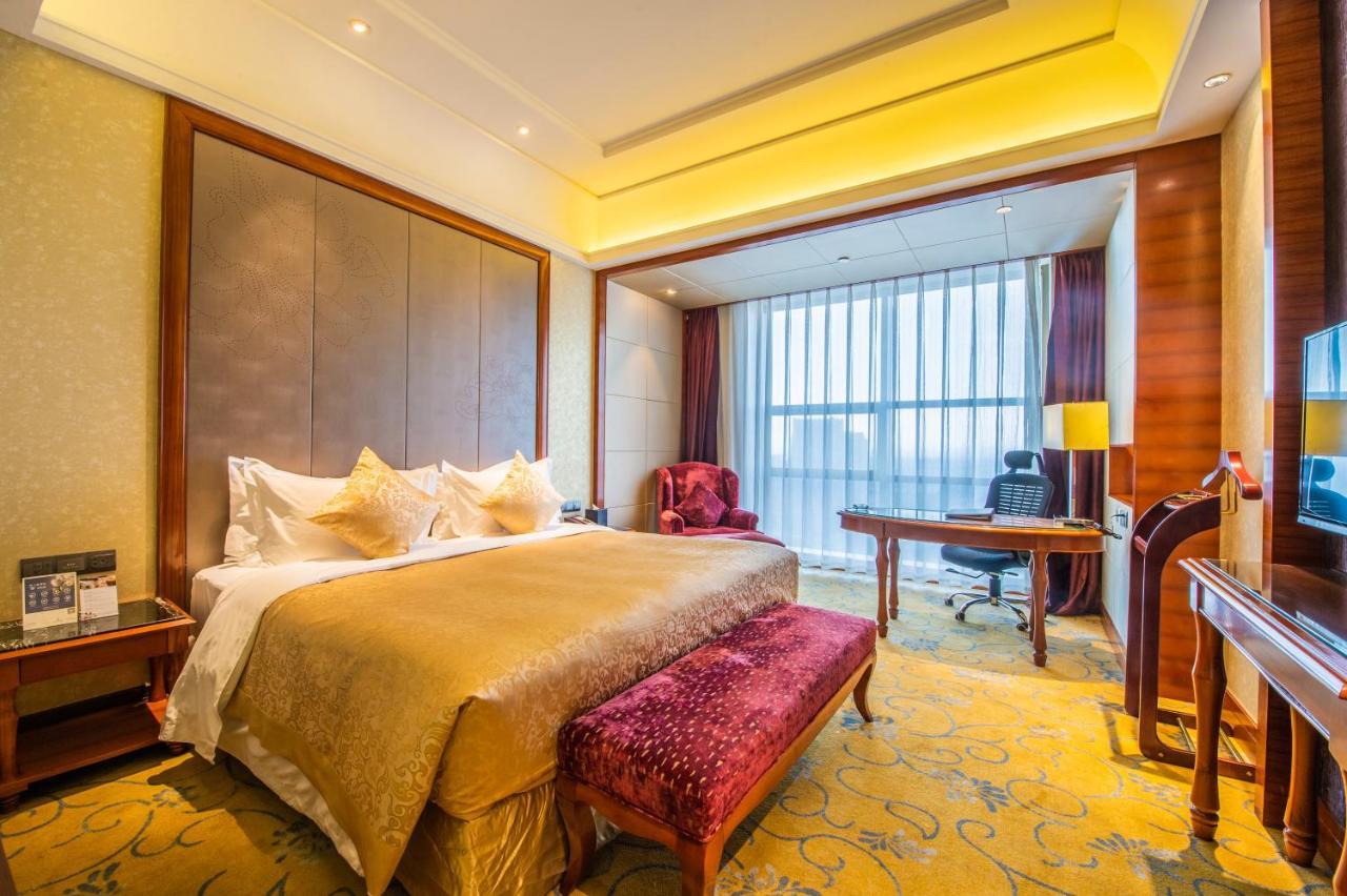 Grand Skylight International Hotel Vuhaj Kültér fotó